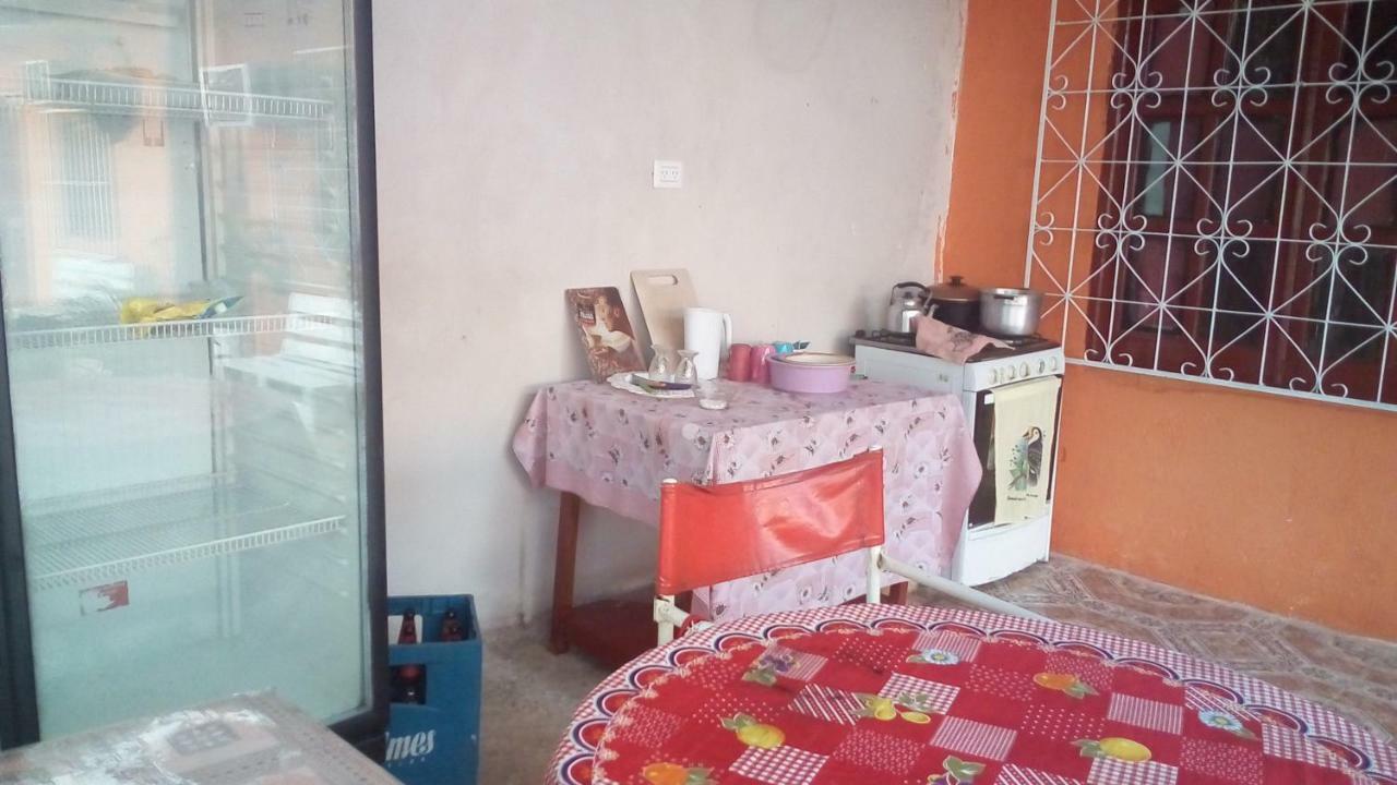 Alojamiento Picaflor Iguazu Hostel Πουέρτο Ιγκουασού Εξωτερικό φωτογραφία